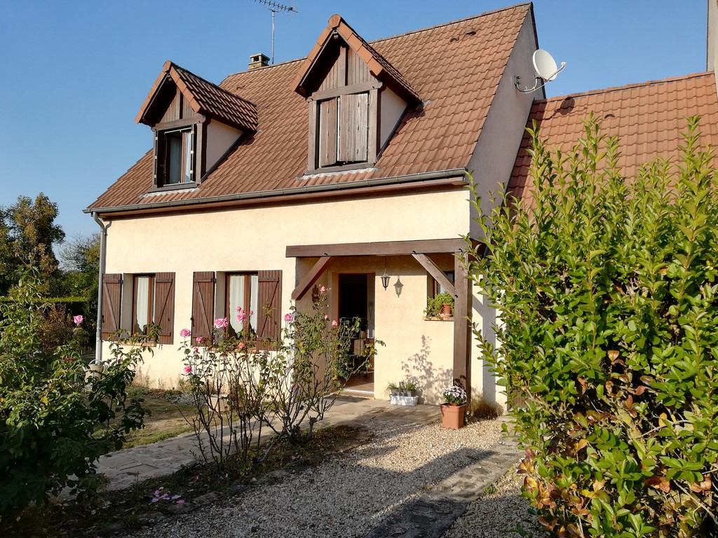 Agence immobilière de KRIS IMMOBILIER MONTREUIL Montreuil aux lions - KRIS IMMOBILIER MONTREUIL