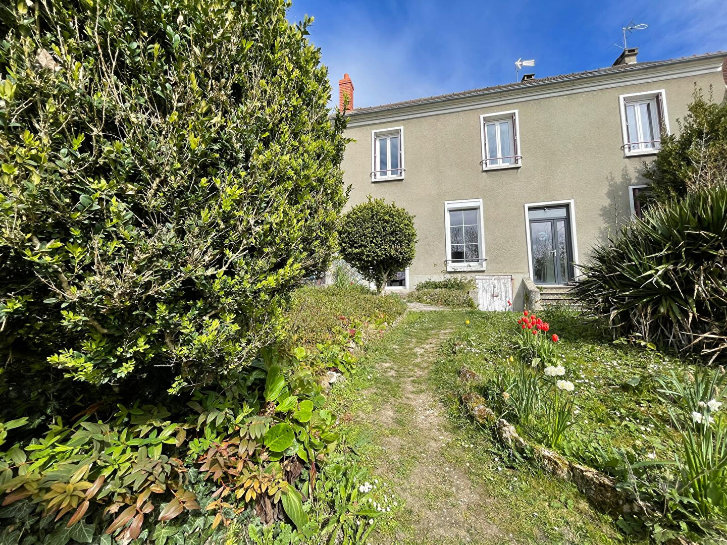 Agence immobilière de KRIS IMMOBILIER MONTREUIL Montreuil aux lions - KRIS IMMOBILIER MONTREUIL