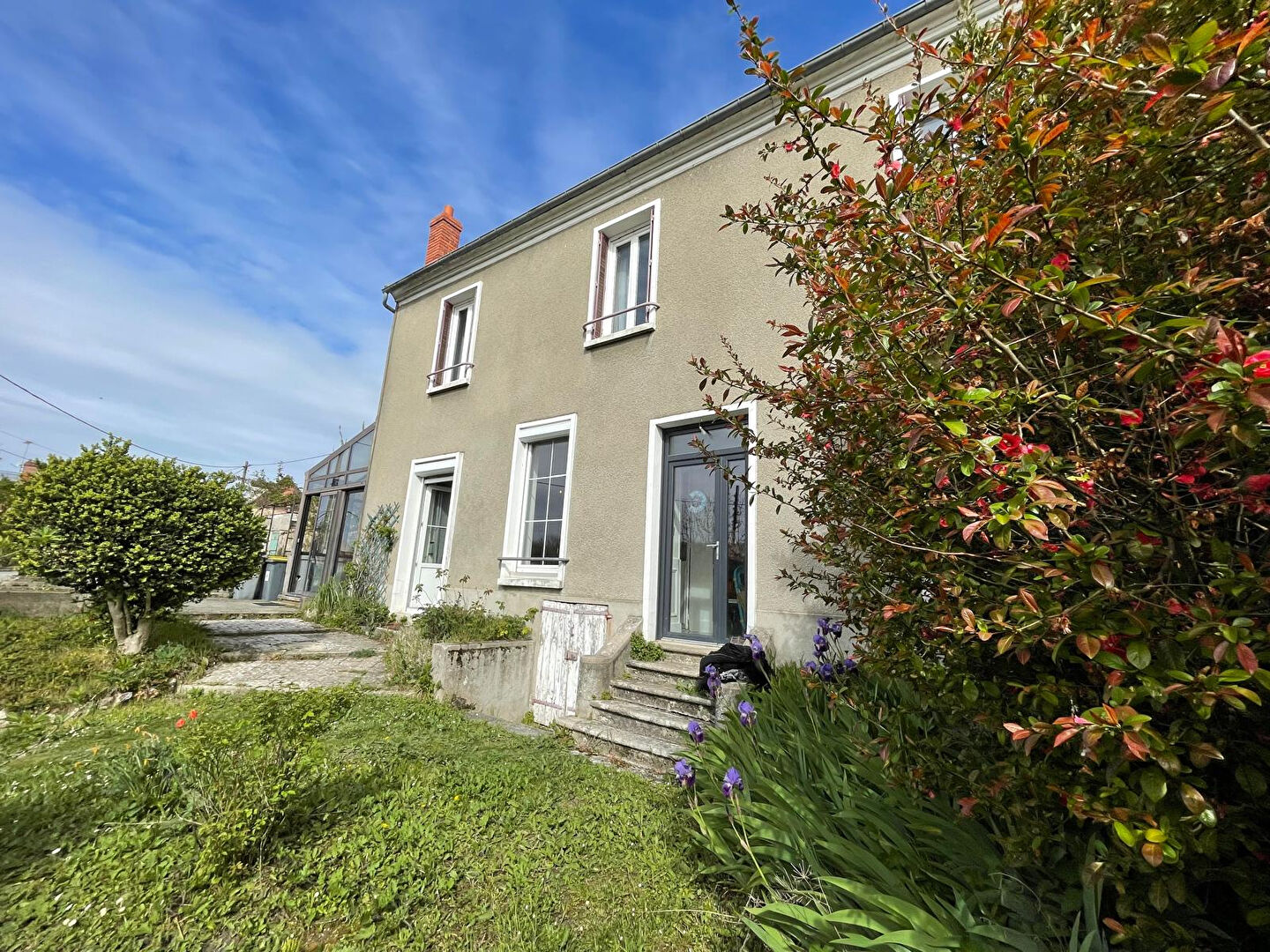 Agence immobilière de KRIS IMMOBILIER MONTREUIL Montreuil aux lions - KRIS IMMOBILIER MONTREUIL