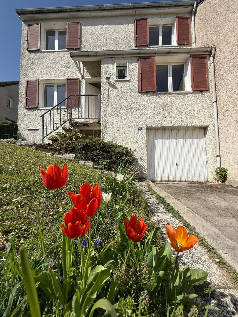 Agence immobilière de KRIS IMMOBILIER MONTREUIL Montreuil aux lions - KRIS IMMOBILIER MONTREUIL