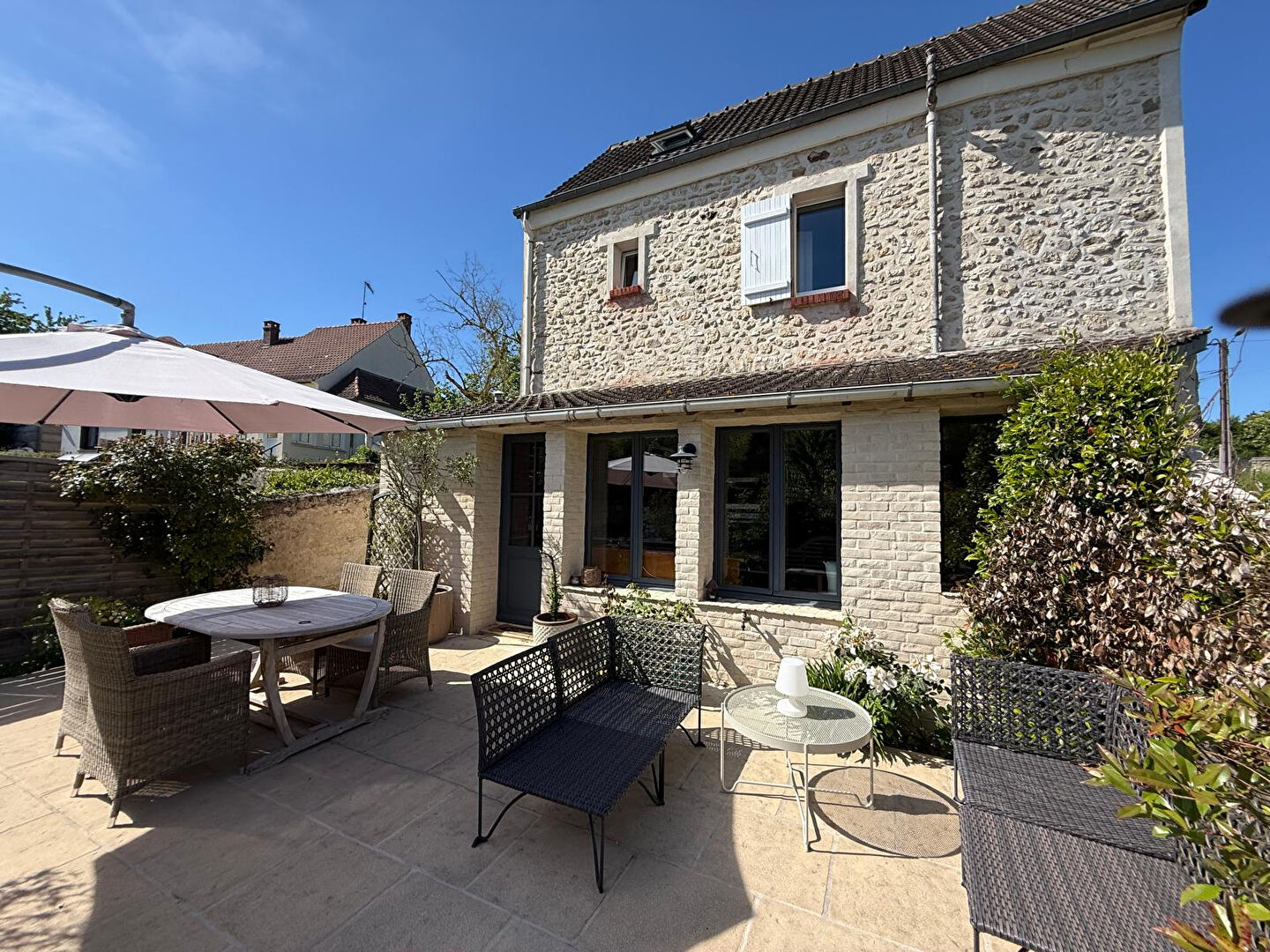 Agence immobilière de KRIS IMMOBILIER MONTREUIL Montreuil aux lions - KRIS IMMOBILIER MONTREUIL