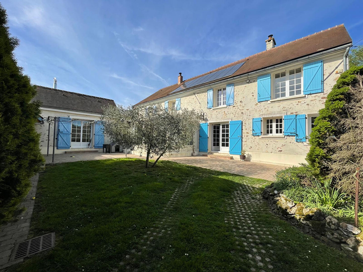 Agence immobilière de KRIS IMMOBILIER MONTREUIL Montreuil aux lions - KRIS IMMOBILIER MONTREUIL