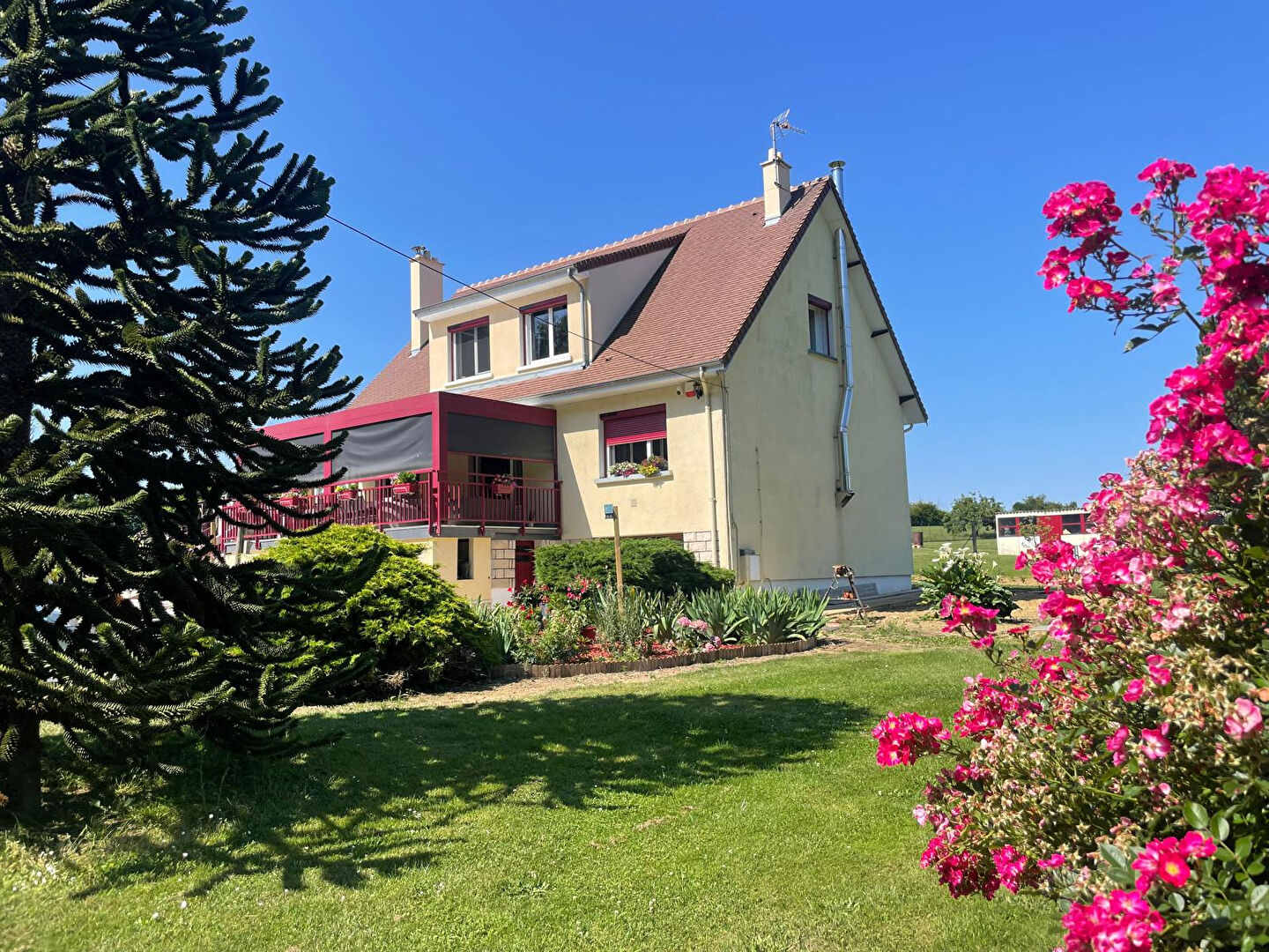 Agence immobilière de KRIS IMMOBILIER MONTREUIL Montreuil aux lions - KRIS IMMOBILIER MONTREUIL