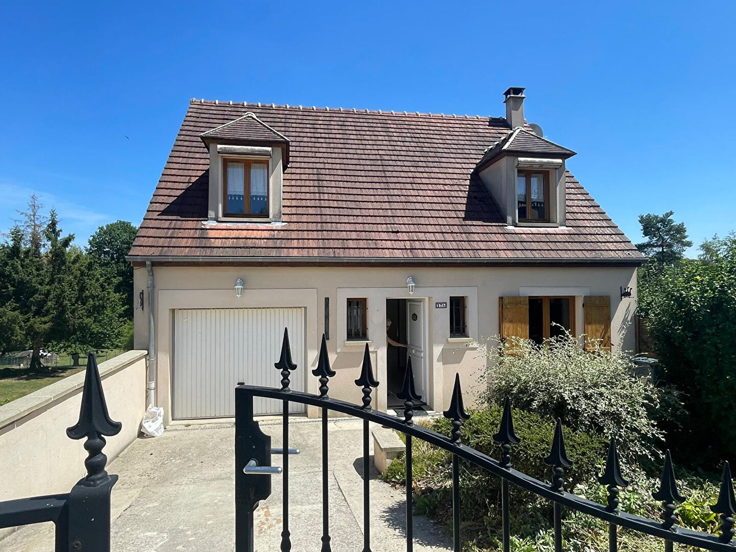 Agence immobilière de KRIS IMMOBILIER MONTREUIL Montreuil aux lions - KRIS IMMOBILIER MONTREUIL