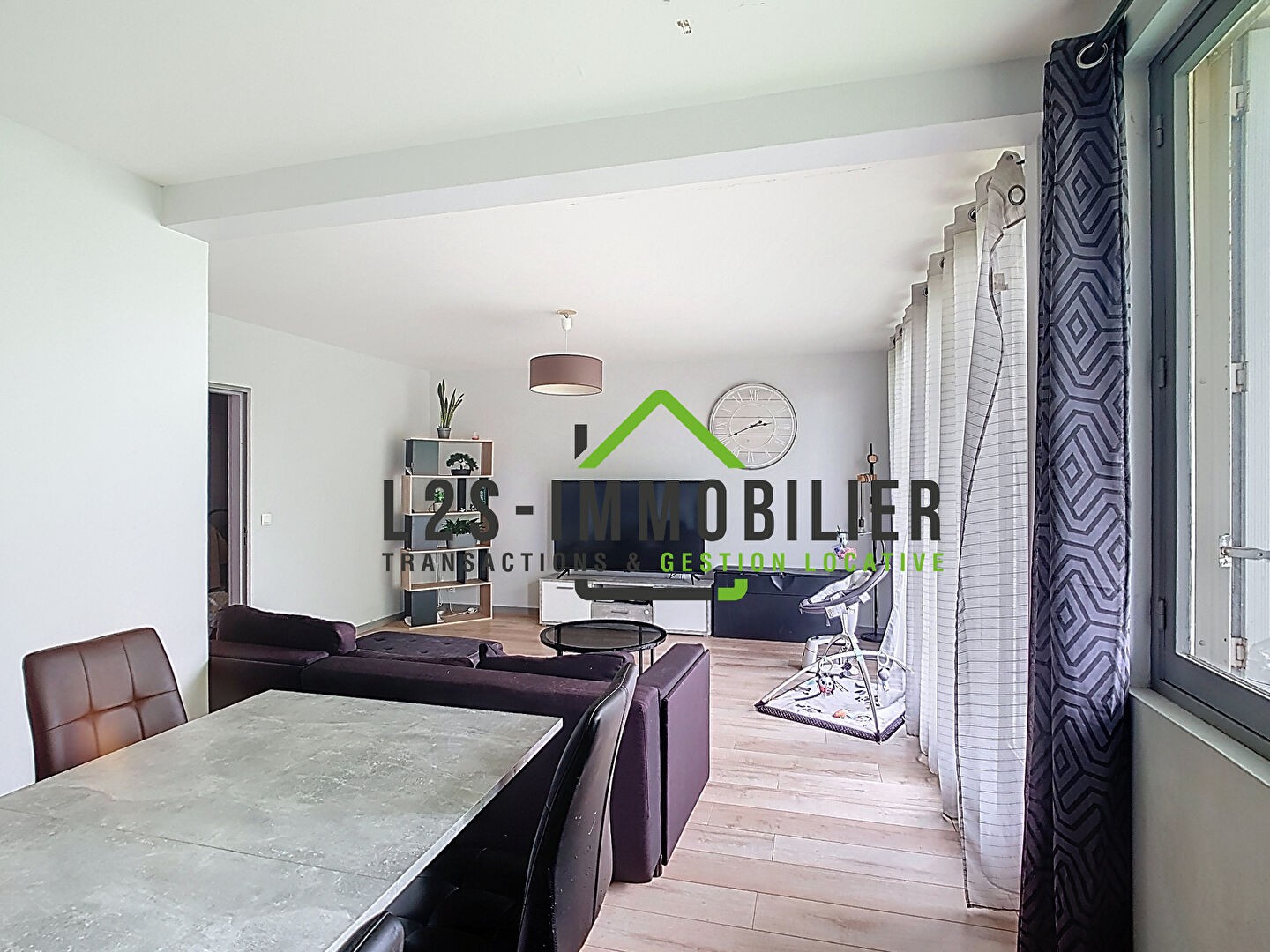 Photo L2S IMMOBILIER F4 de 67 M² AVEC BOX ! RAVALEMENT 2026 Payé ! image 3/6