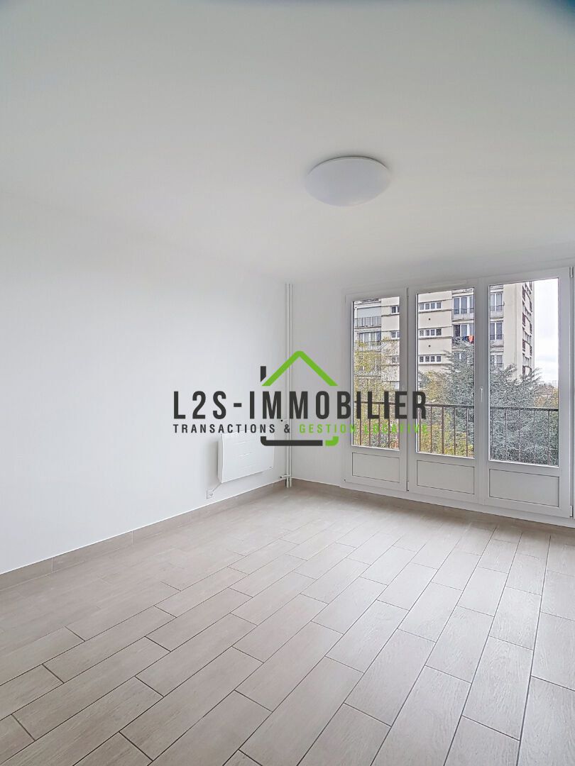 VILLIERS LE BEL - STUDIO -  730 /mois