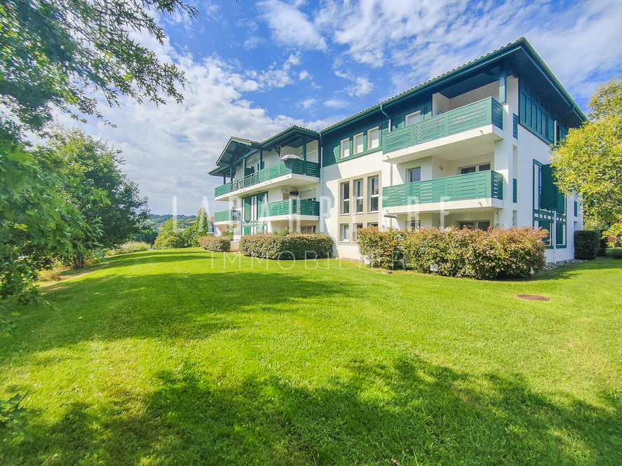 Appartement T3 lumineux avec terrasse et double stationnement