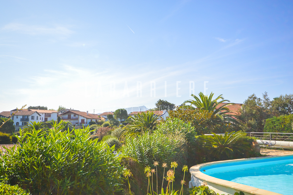 Une propriété de standing piscine au coeur d'un quartier prisé de Saint-Jean-de-Luz