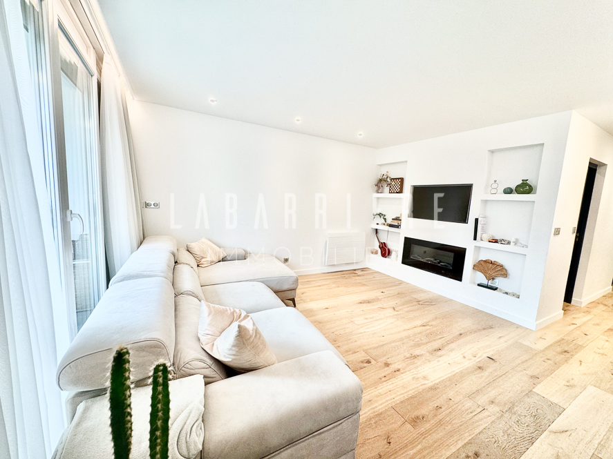 Photo Appartement T4 rénové avec goût, loggia, balcon et cave image 5/6