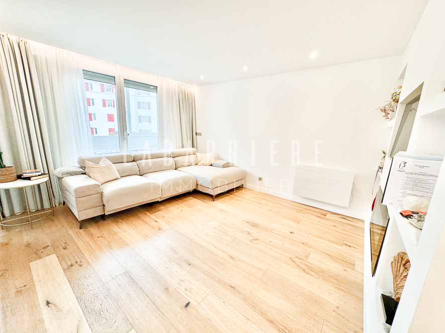 Photo Appartement T4 rénové avec goût, loggia, balcon et cave image 6/6