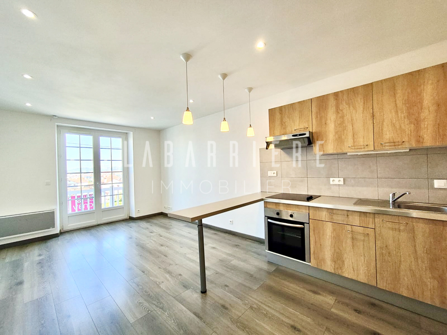 Photo Studio avec balcon dans maison de caractère, proche centre-ville image 2/6