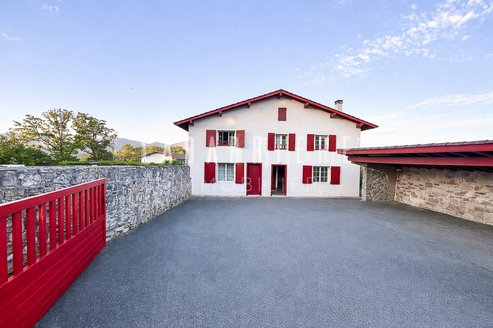 Agence immobilière de LABARRIERE IMMOBILIER Saint jean de luz - LABARRIERE IMMOBILIER