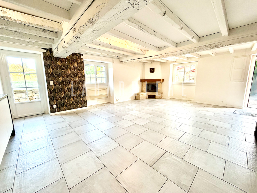 Photo T4 en duplex, avec jardin et garage, à deux pas du bourg image 2/6