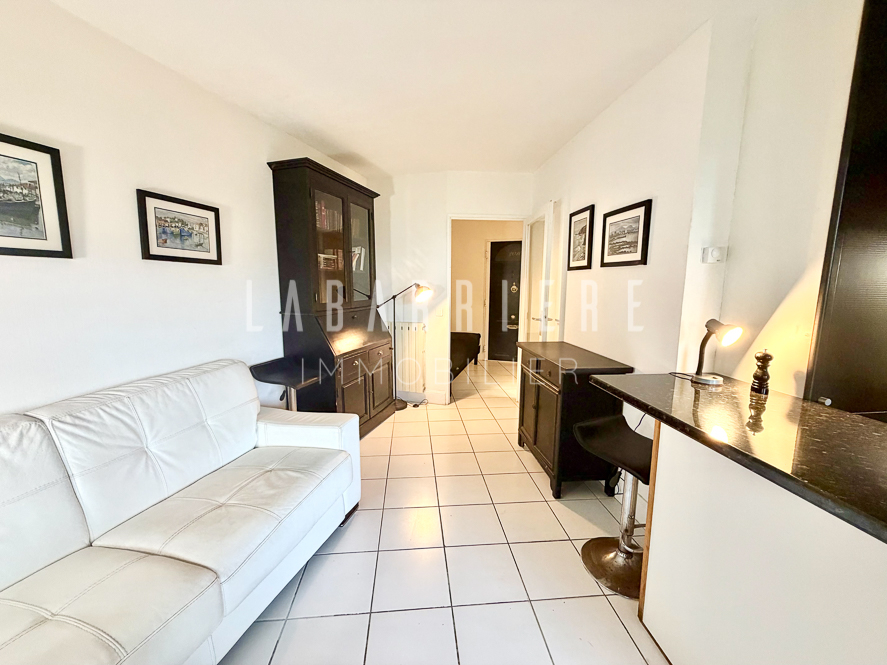 T1 bis avec loggia, cave et stationnement, proche Golf et Nivelle