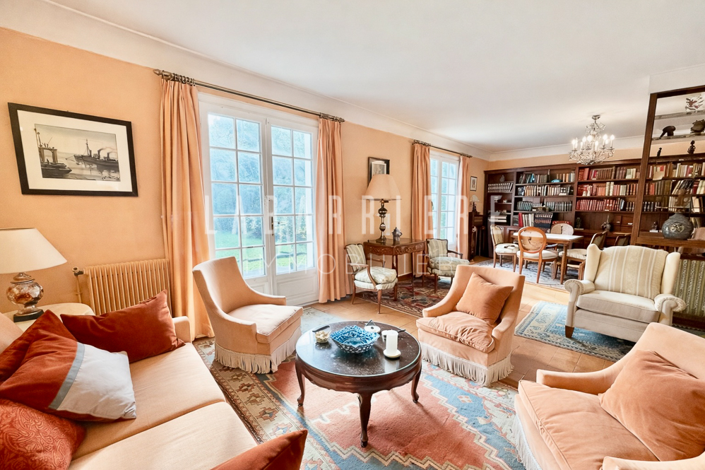 Photo Maison T8 avec jardin et dependance image 2/6