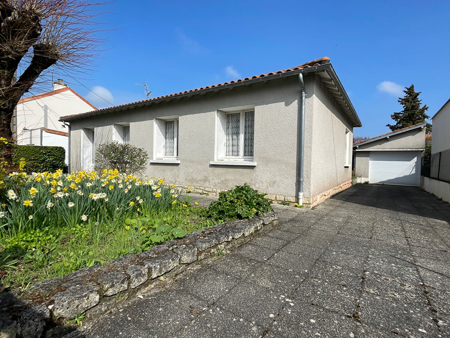 Agence immobilière de LABELL IMMOBILIER St benoit
