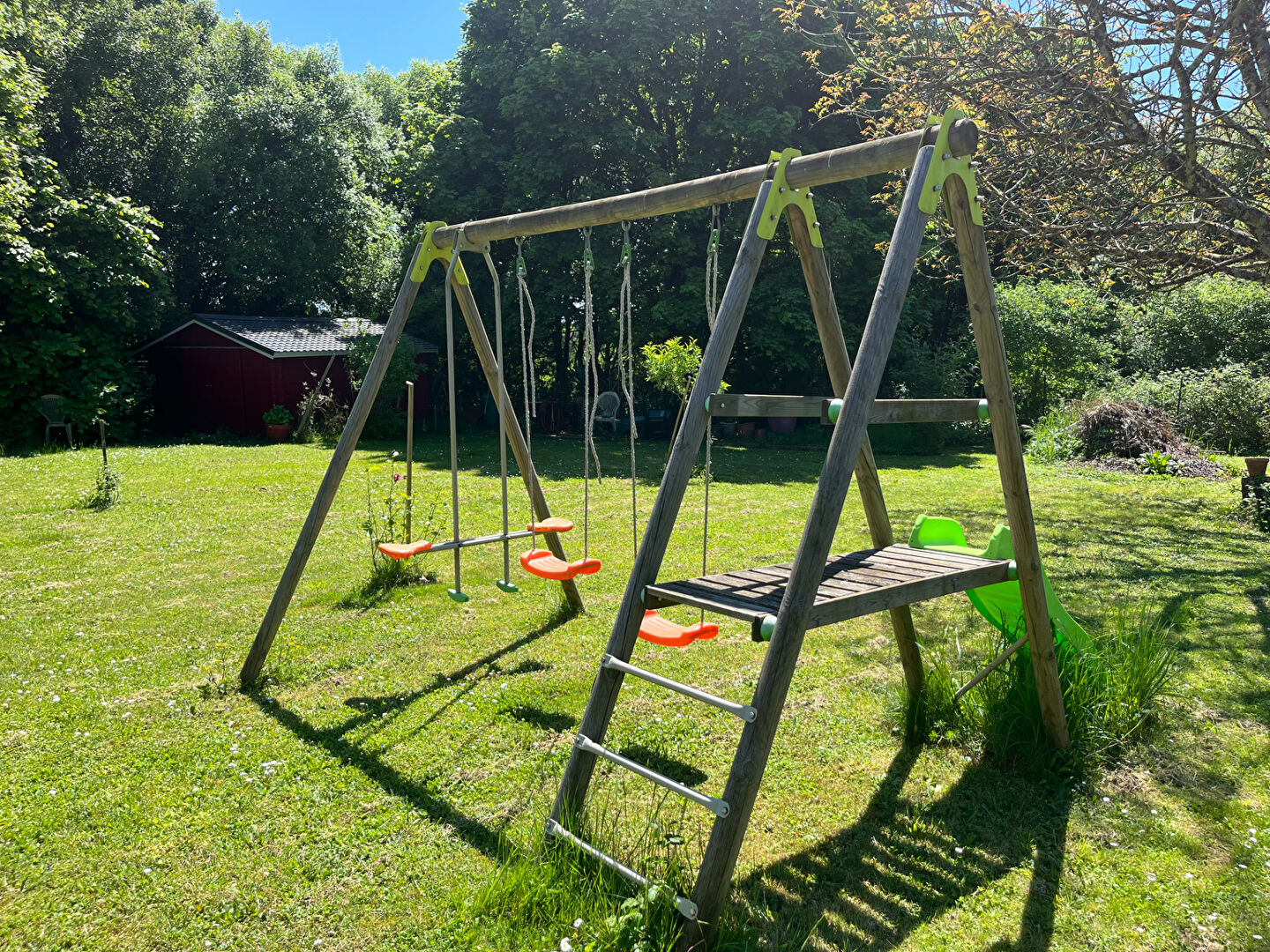 Photo MAISON INDIVIDUELLE ST BENOIT - 6 pièce(s) - 198 m2 image 6/6