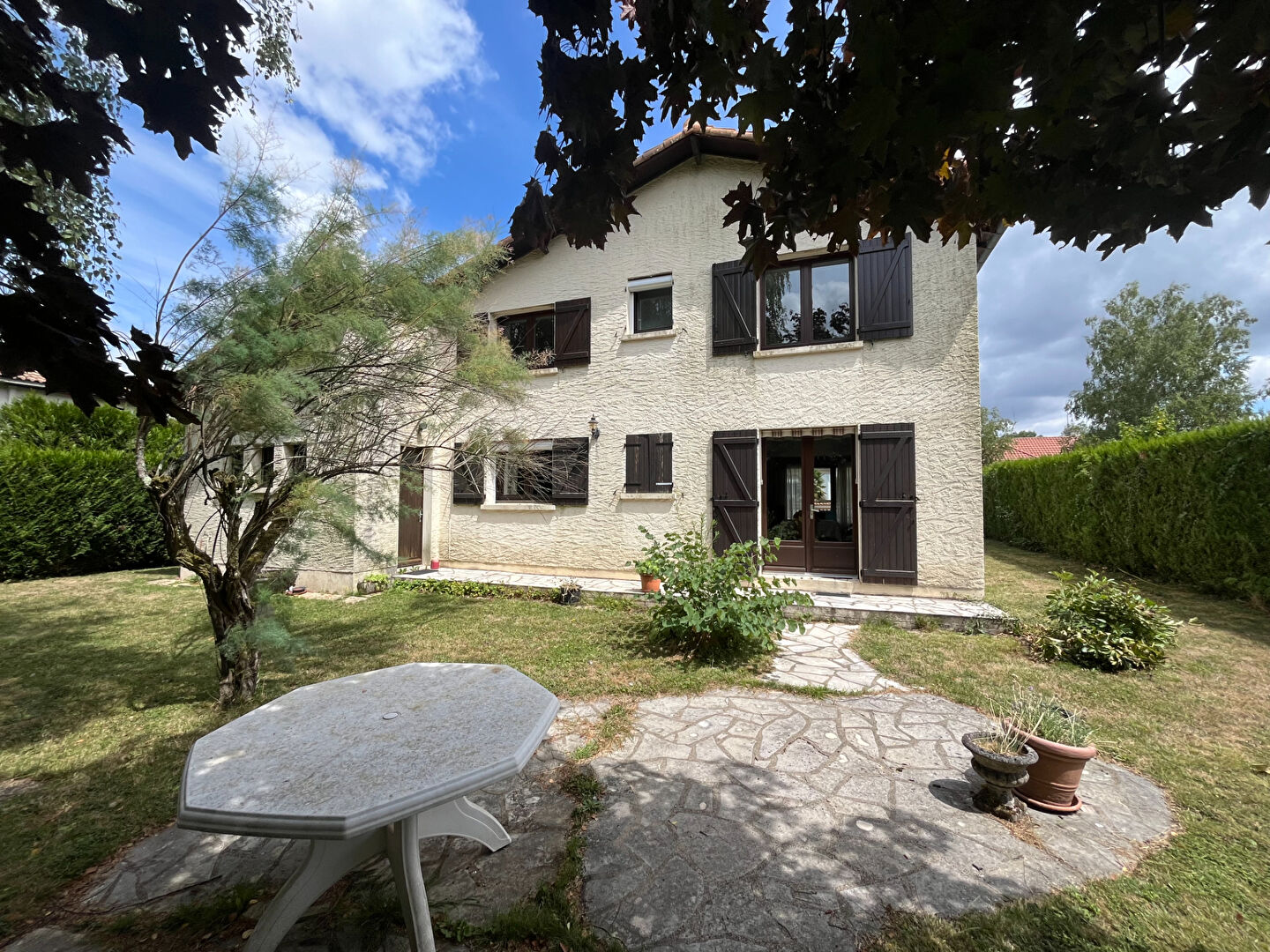 Maison 126 m² 4 chambres jardin boisé 1025 m² 3 min de Poitiers-Sud Croutelle