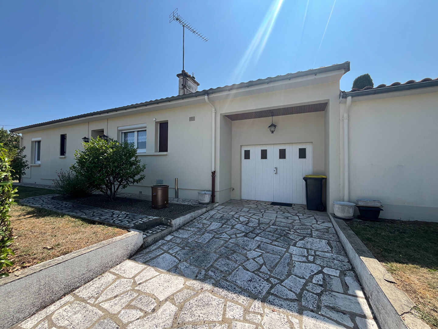 Agence immobilière de LABELL IMMOBILIER St benoit