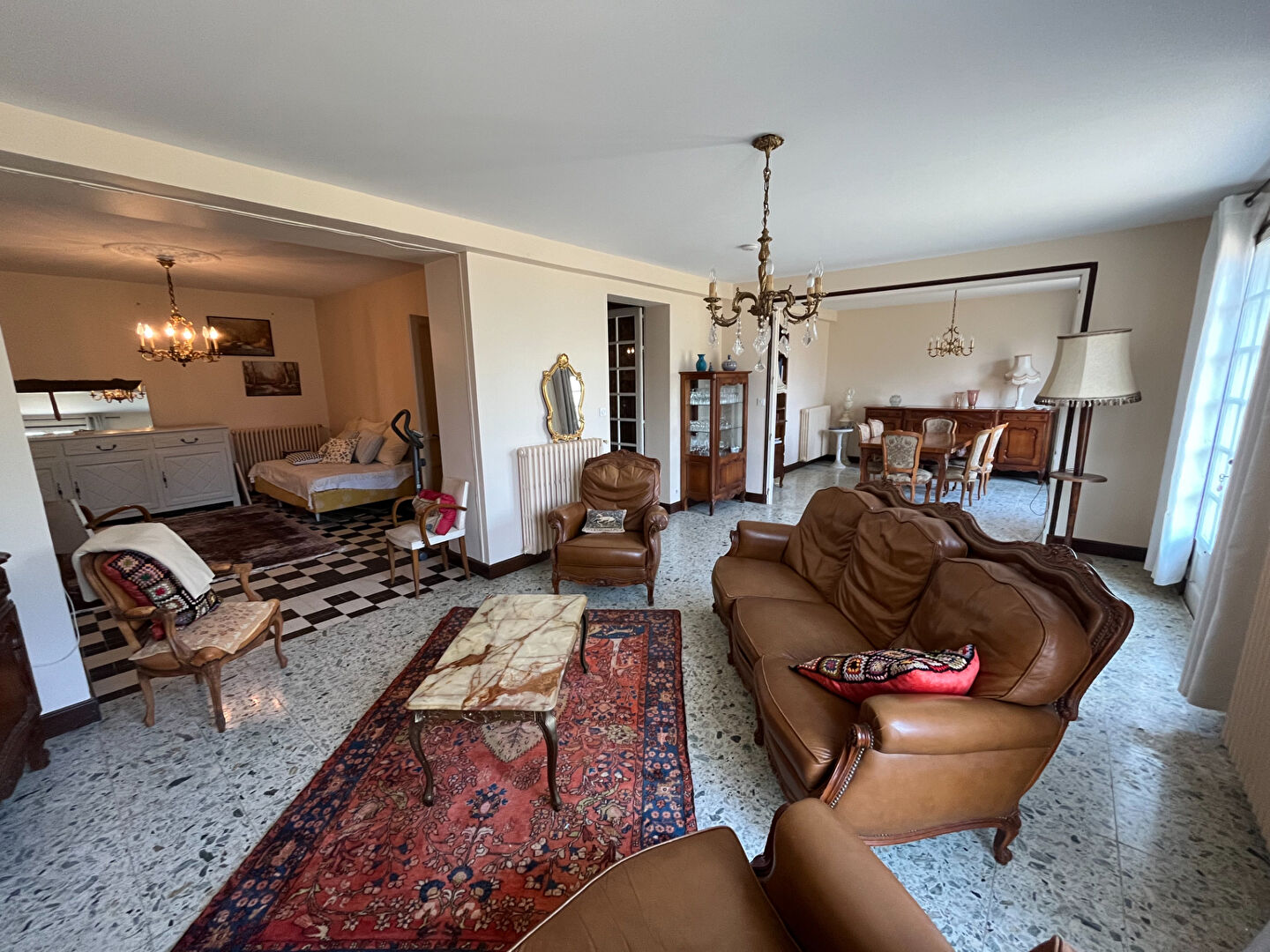 Photo Maison Iteuil 8 pièce(s) 219 m2 image 3/6