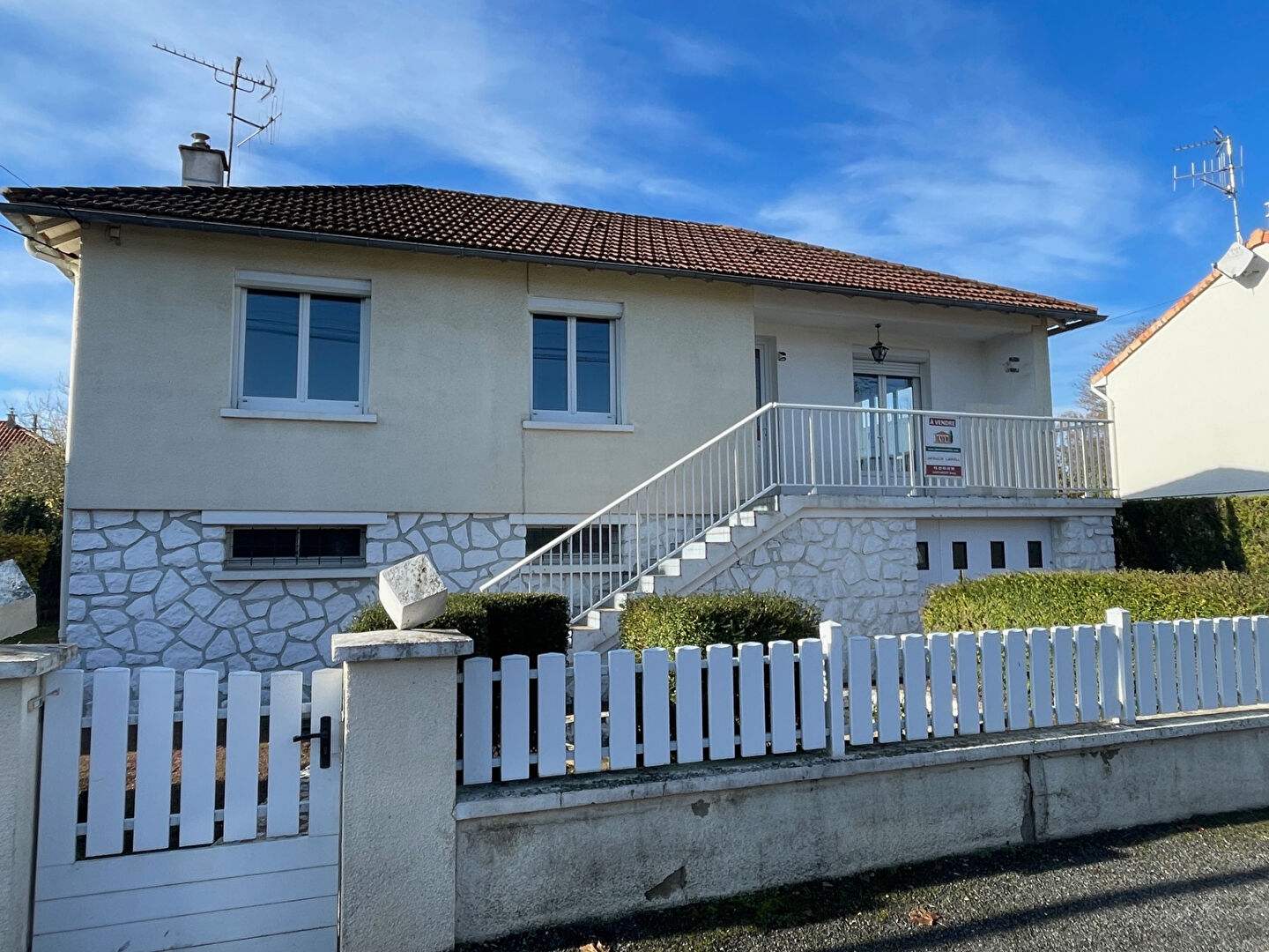 Photo Migne Auxances Maison 4 pièce(s) 82 m2 image 1/6