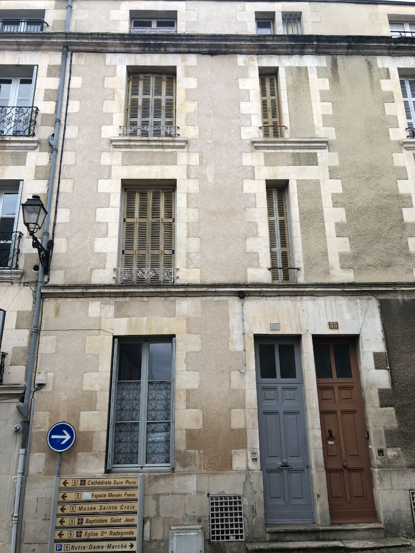 Poitiers Immeuble  4 pièce(s) 84 m2
