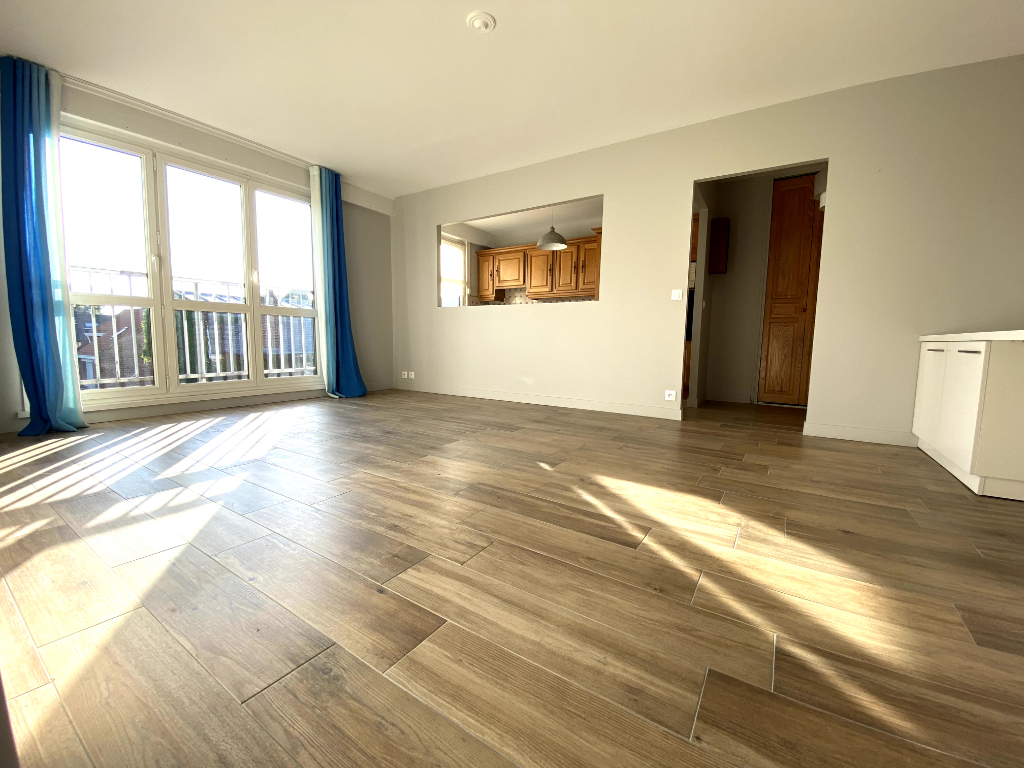 Photo Appartement Centre-ville, 2 chambres, Garage, Cave! image 2/6