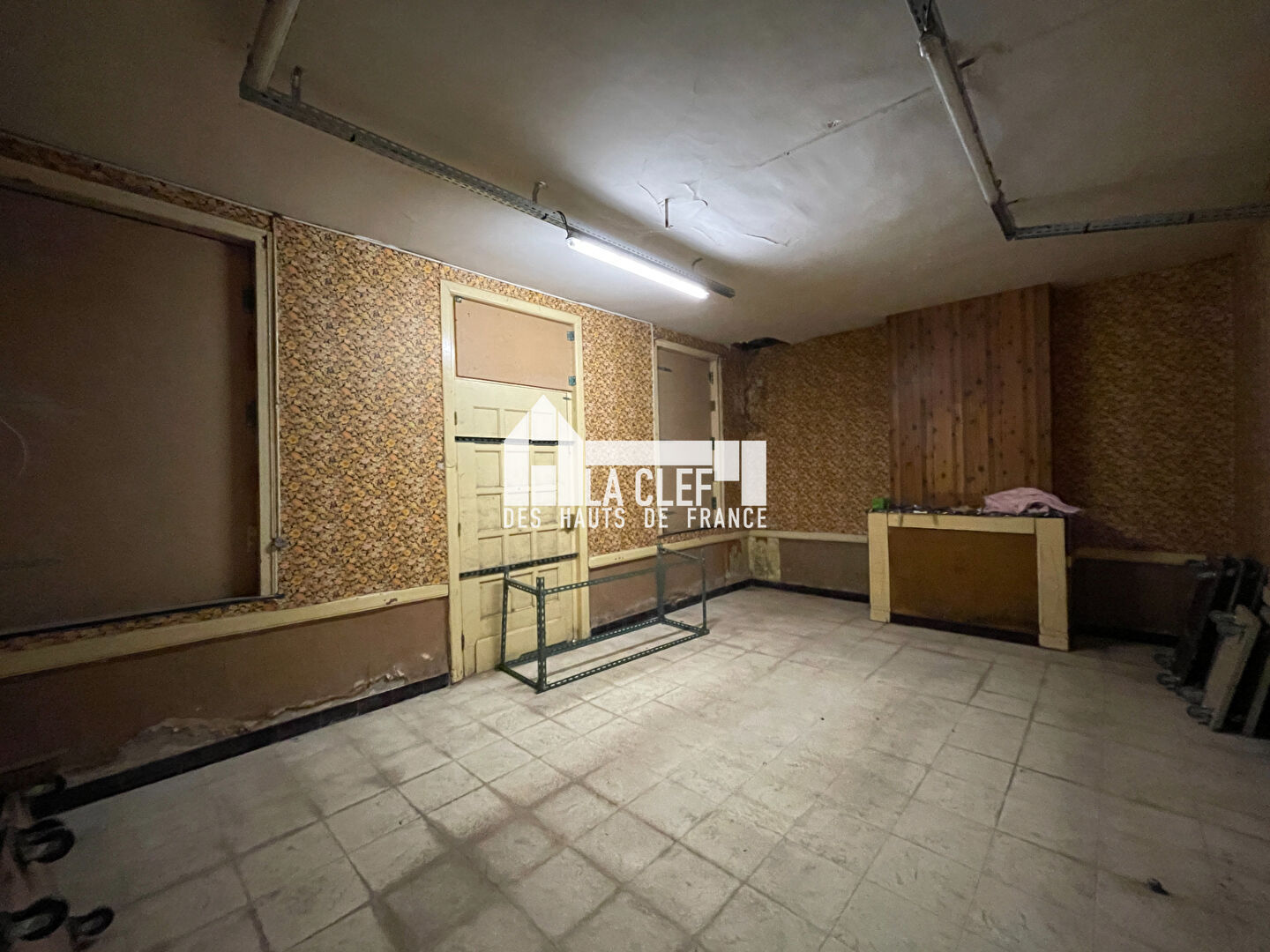 Photo Local commercial Flines Lez Raches 700 m2 image 4/6