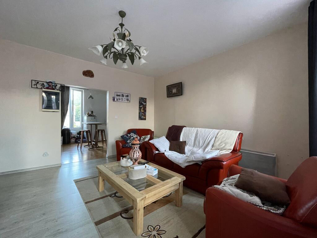 Photo Immeuble local + habitation image 3/6