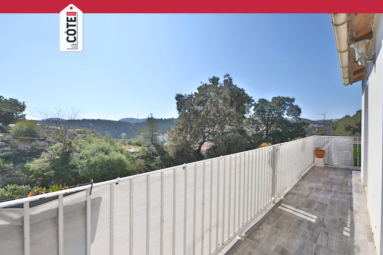 Photo Appartement 4 pièces à vendre à LE ROVE - Référence 1721 image 2/6