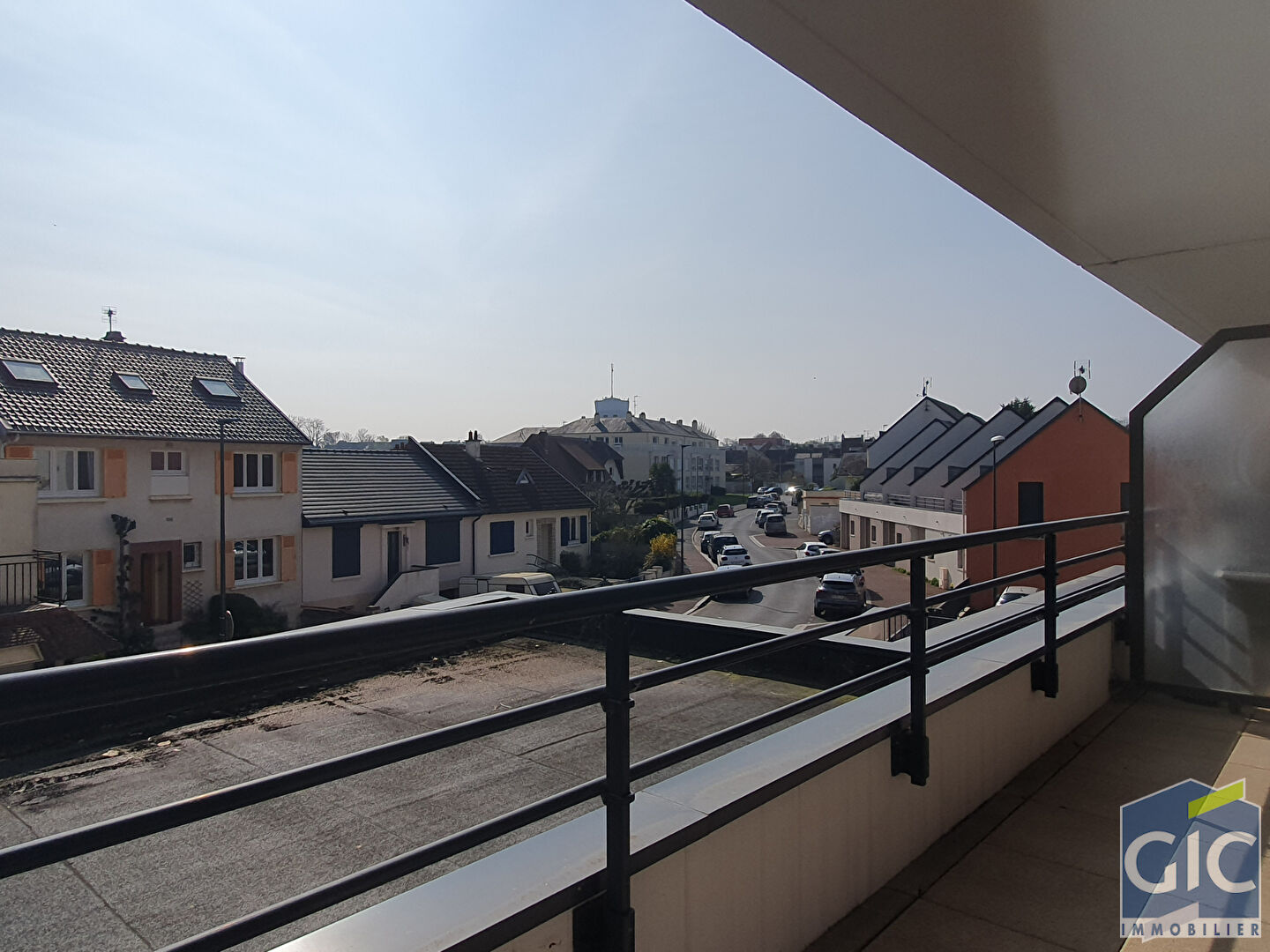 Appartement T3 - Centre-bourg de Mondeville avec terrasse et garage