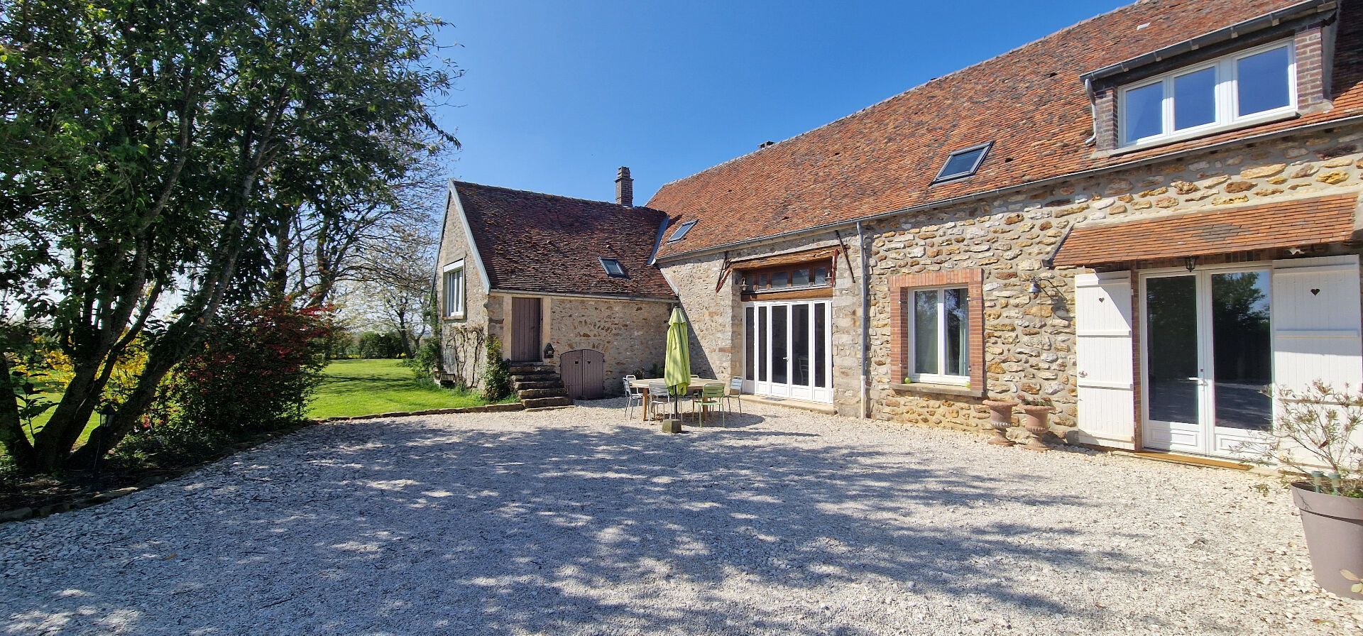 Agence immobilière de L'Agence du Château Fontenay-Tresigny - L'Agence du Château