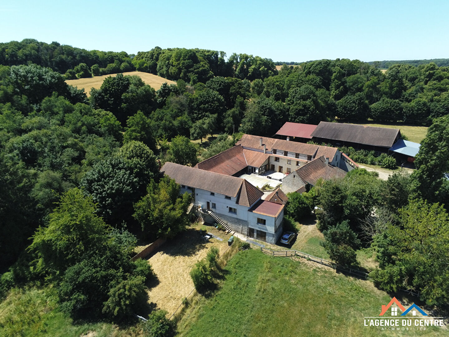 Corps de ferme 20 pièces 623 m²