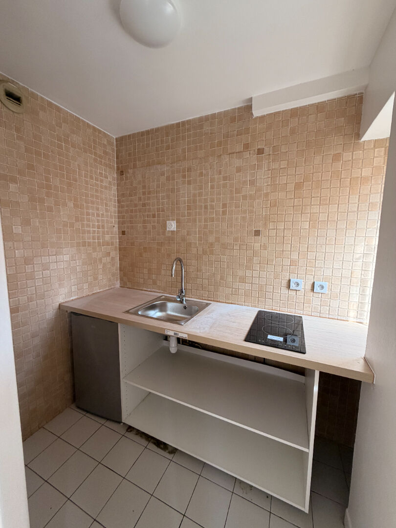 Photo STUDIO VALENCE - 1 pièce - 20 m2 image 2/3