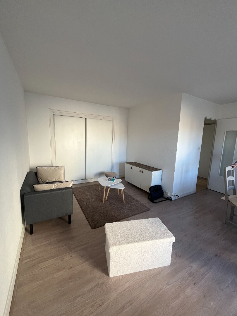 Photo Appartement  Valence 2 pièce(s) 56.12 m2 image 2/6