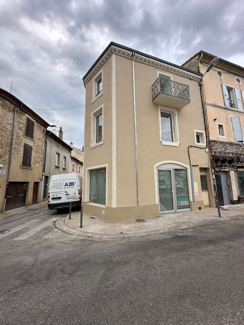 Local commercial  2 pièce(s) 100 m2