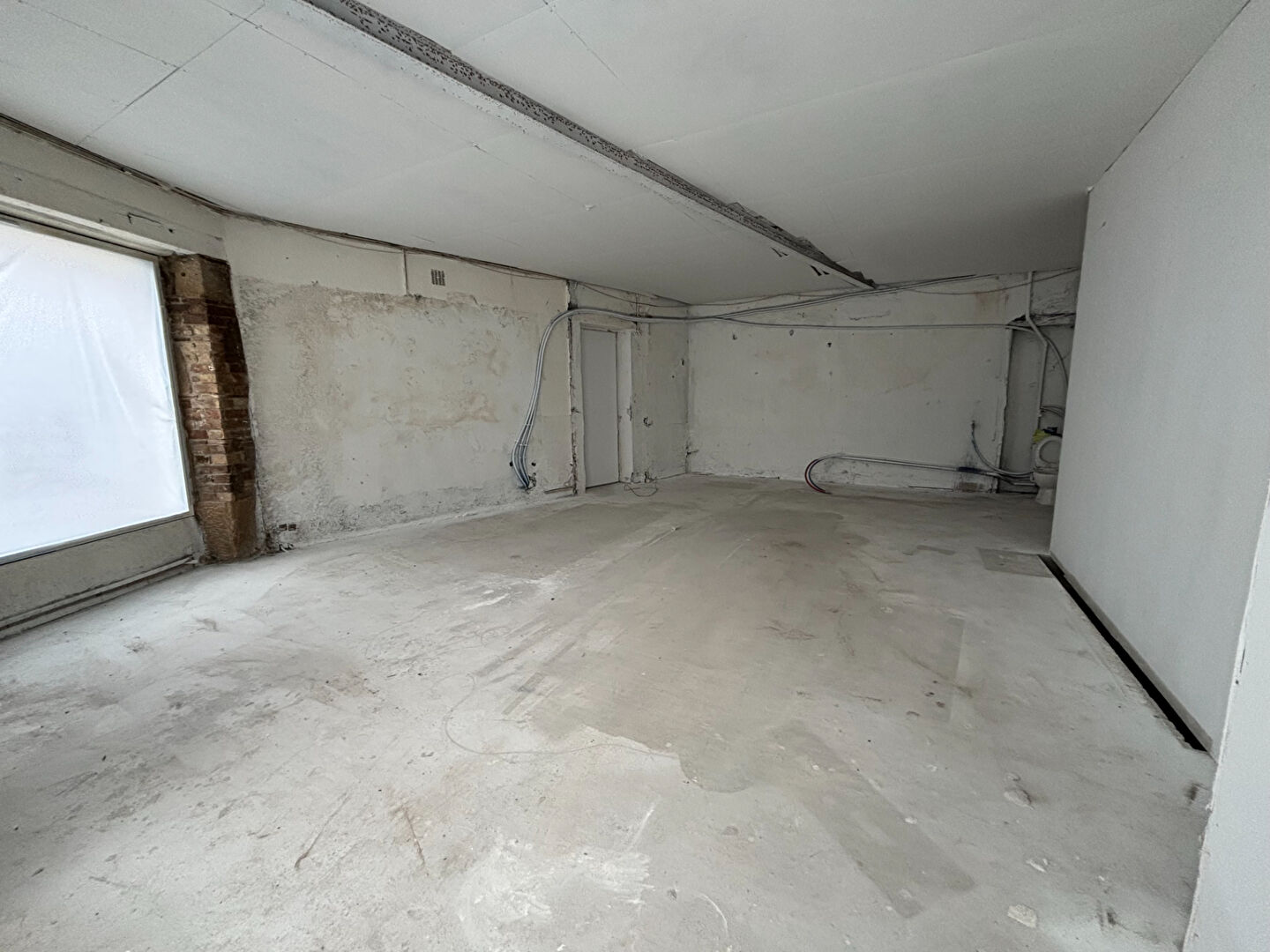 Photo Local commercial  2 pièce(s) 100 m2 image 2/6