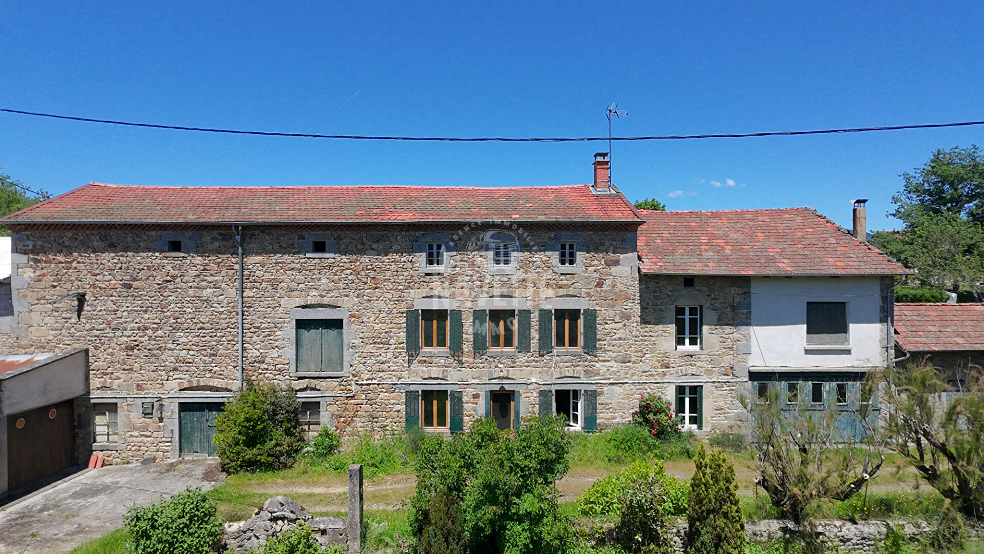 Photo Maison Bertignat 6 pièce(s) 140 m2 image 2/6