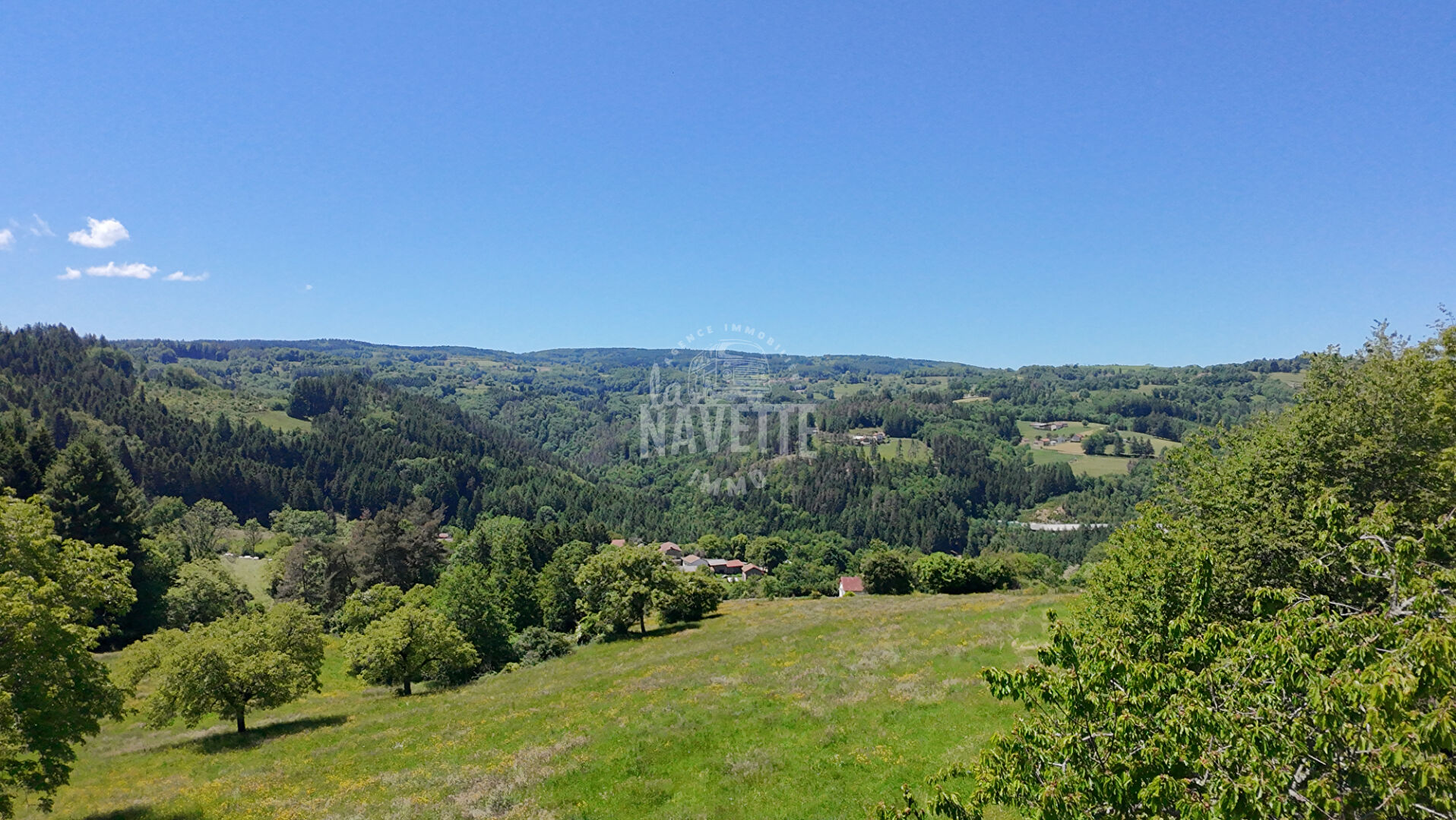 Photo Maison Bertignat 6 pièce(s) 140 m2 image 3/6