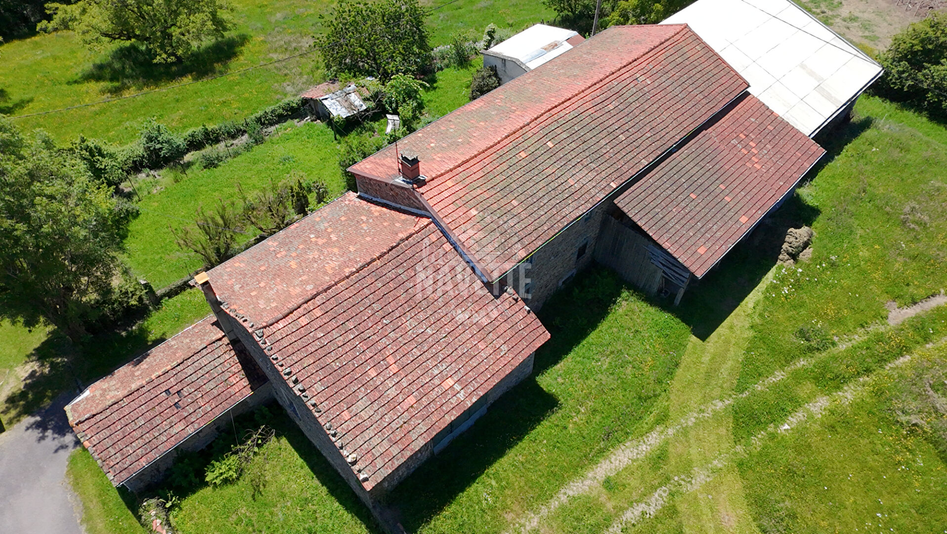 Photo Maison Bertignat 6 pièce(s) 140 m2 image 4/6