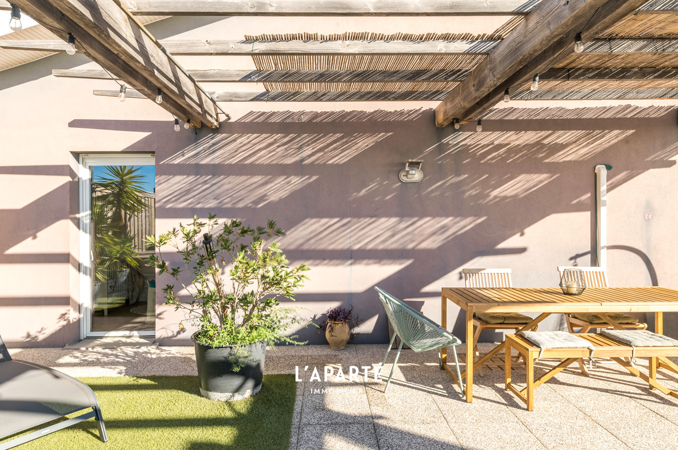 Rooftop Marseille Terrasse 100m2 et Parking