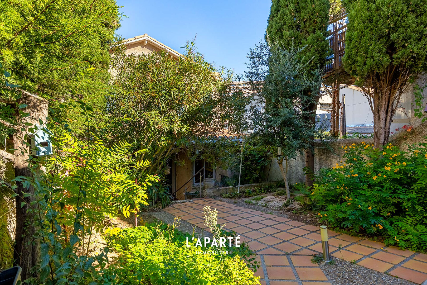 Photo Jolie maison au coeur d'un quartier familial image 4/6