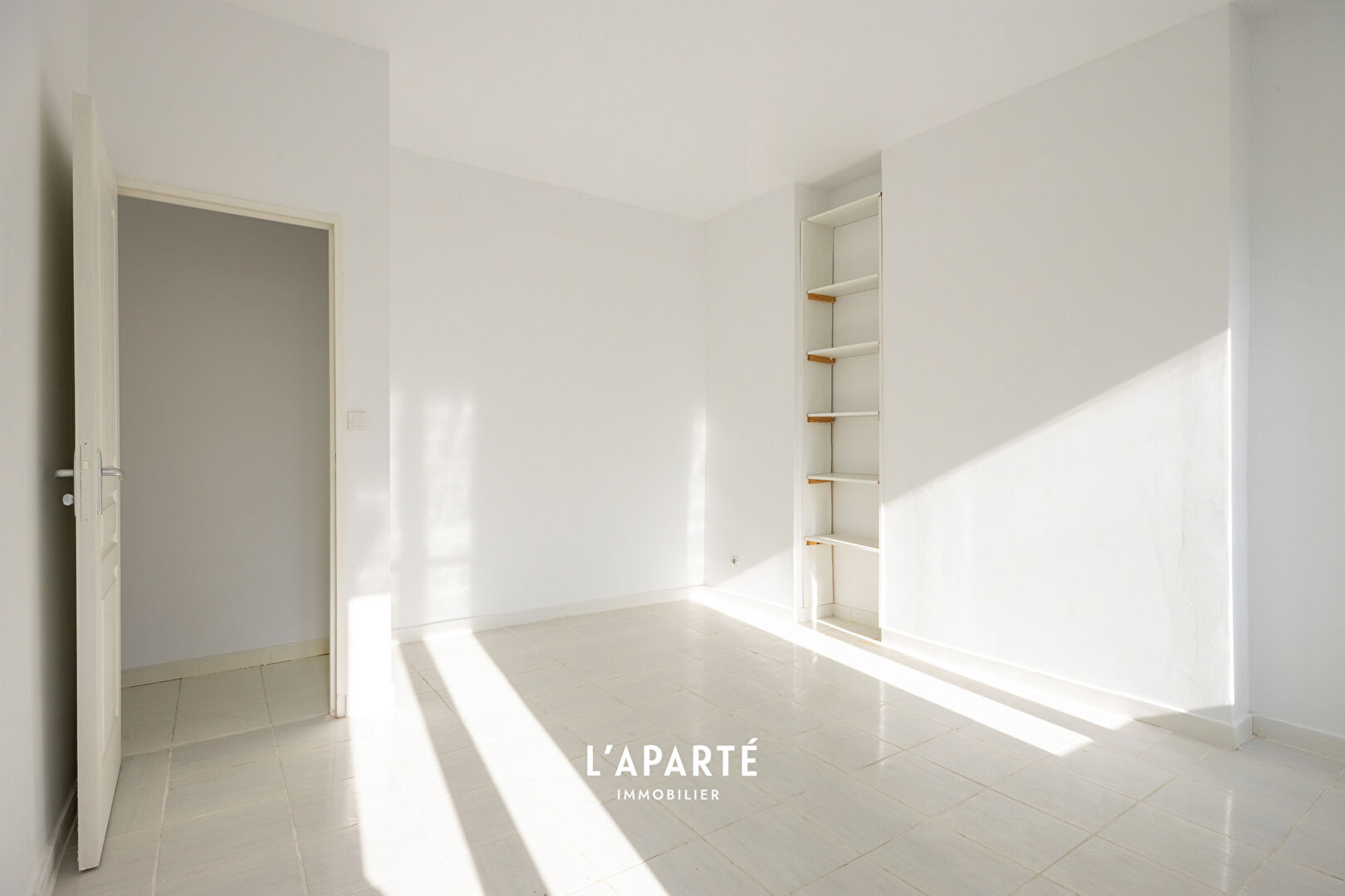 Photo Appartement  2 pièces 38 m2 et tropézienne image 5/6