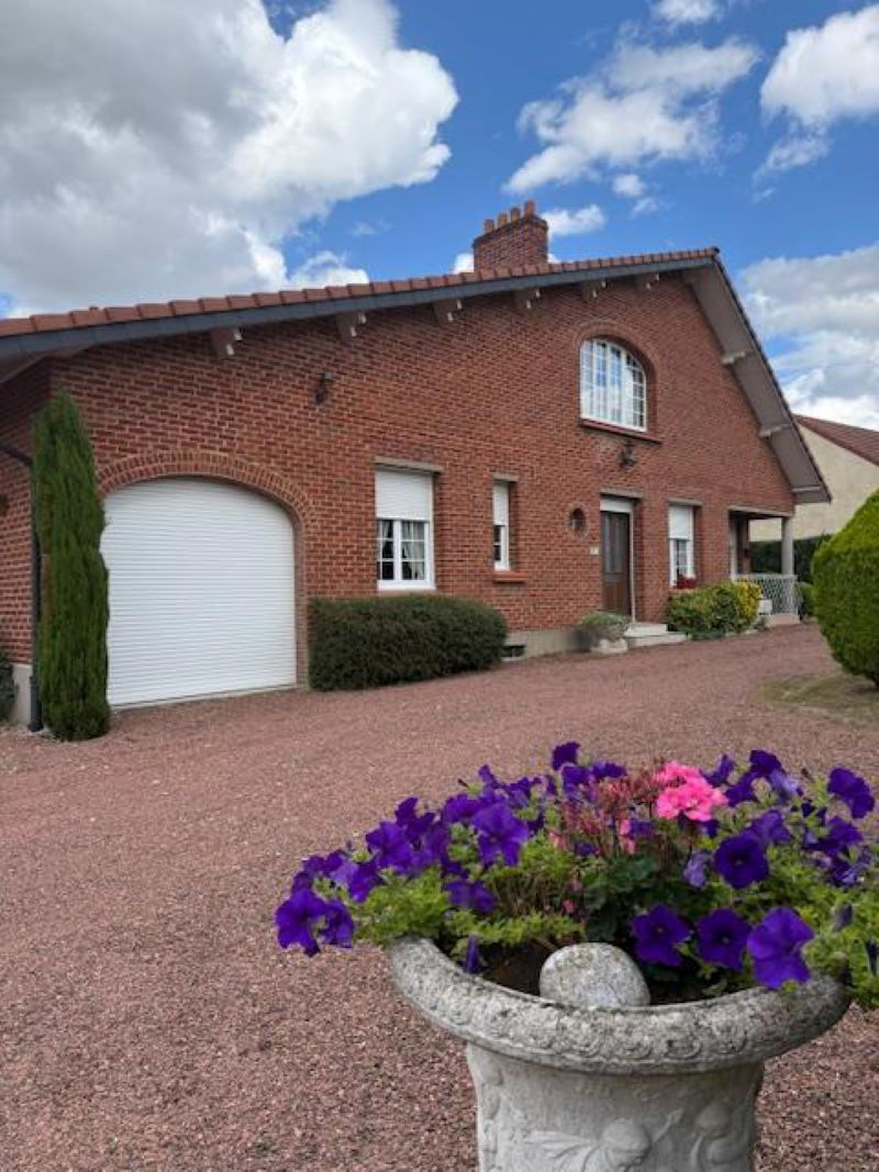 Agence immobilière de LA PETITE AGENCE DU COIN Ferriere La Petite - LA PETITE AGENCE DU COIN