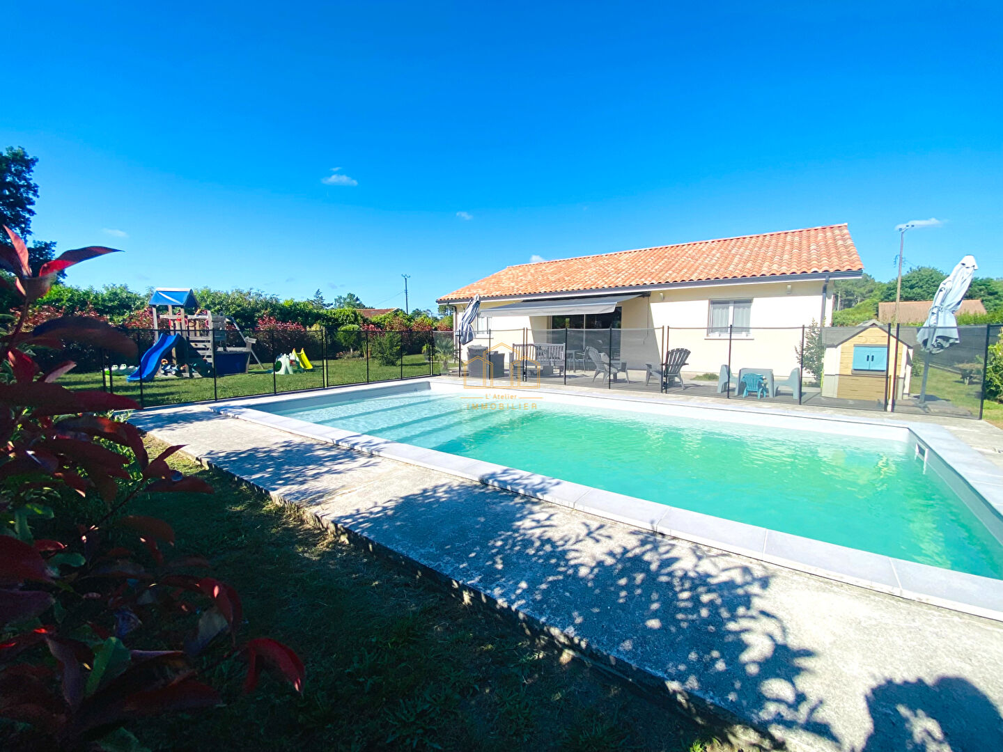 Photo Maison T5 récente de plain-pied avec piscine à vendre à Sanguinet image 4/6