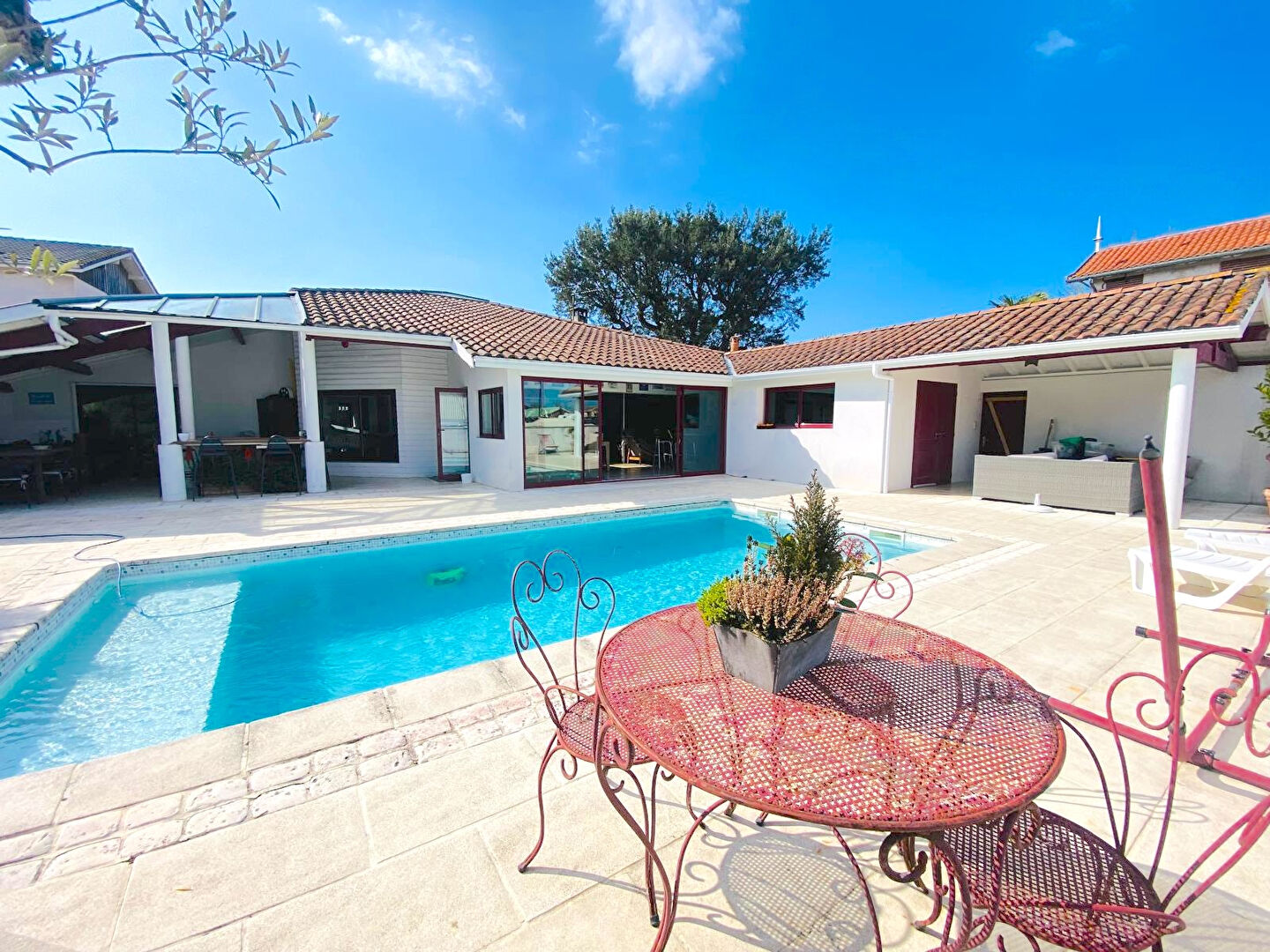 Photo Maison d'architecte T5 avec piscine à vendre à Gujan-Mestras image 3/6