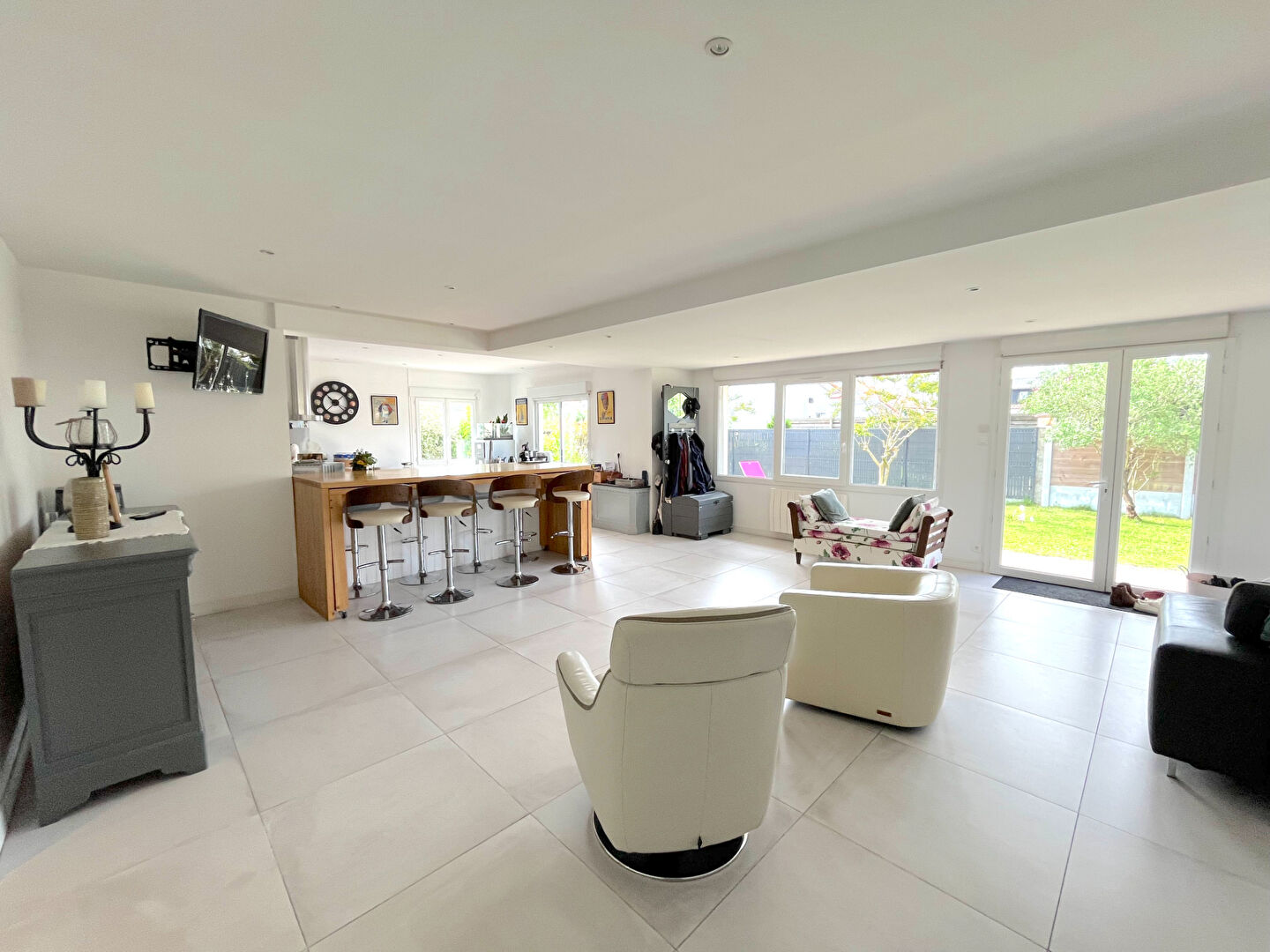 Photo Maison T4 de plain-pied avec garage et jacuzzi à vendre à Meyran, Gujan-Mestras image 5/6