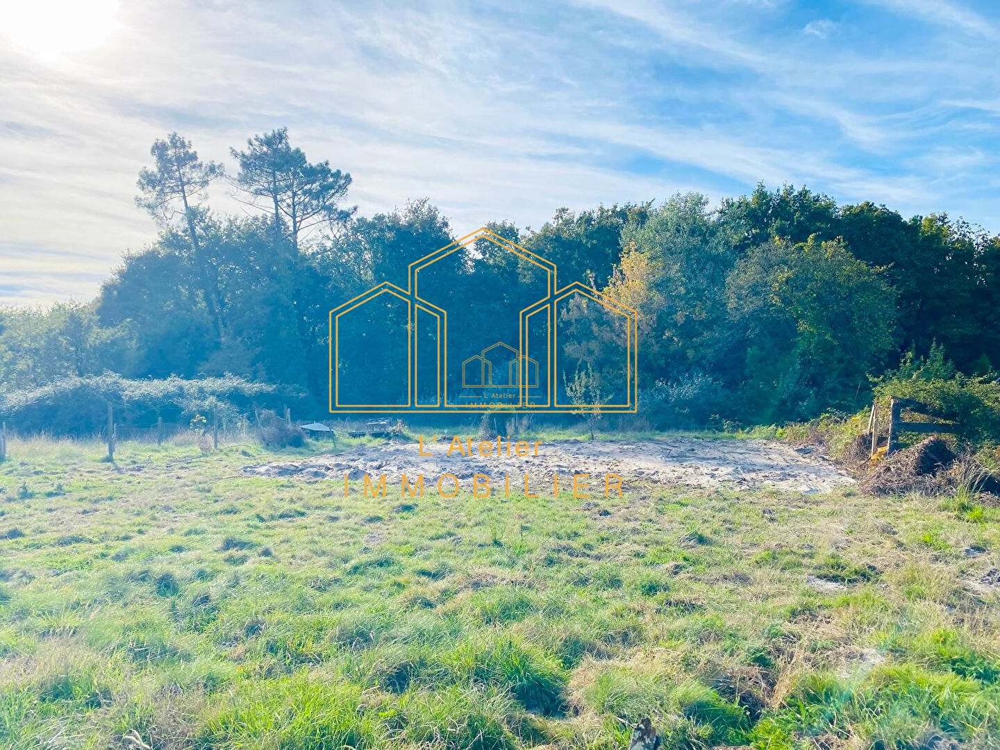 Terrain à vendre à Sanguinet avec PC validé pour une maison de 120 m2 avec piscine