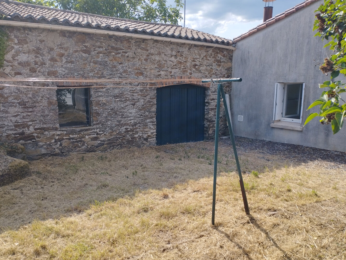 Photo Maison à  Champtoceaux en hameau avec dépendance. image 2/6