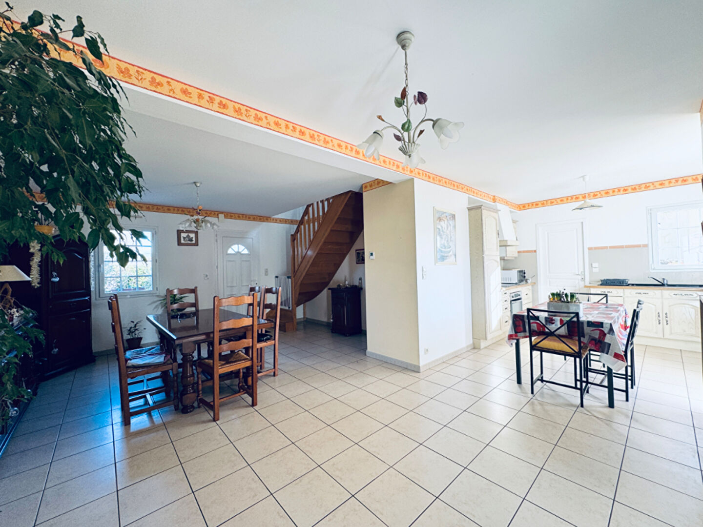 Photo MAISON de 120m2, 4 chambres, garage image 4/6